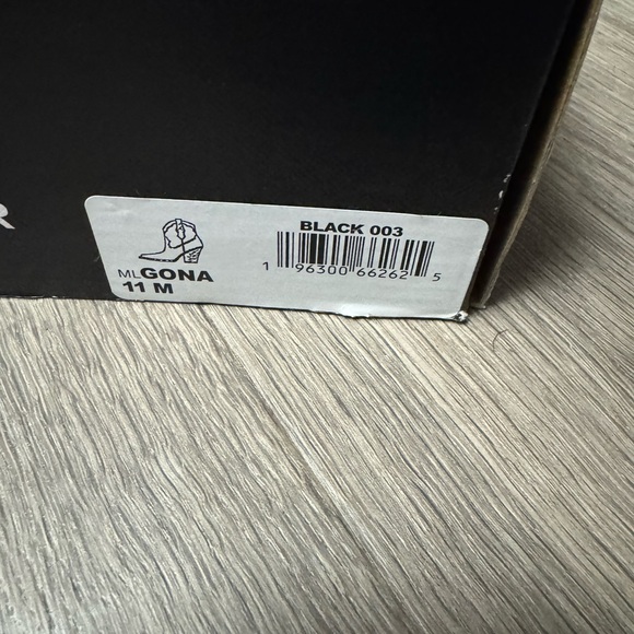 NIB Marc Fisher Gona Bootie Size 11 Never Worn - Picture 5 of 5